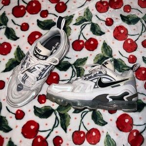 Nike vapor air max pro white sneakers